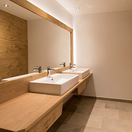 Umkleide im Wellnessbereich in Dienten - Hochkönig